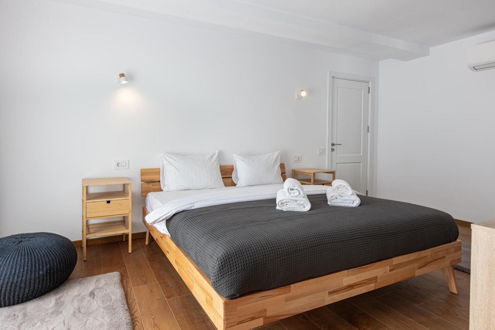 Peak Aparthotel - Old Town - By Cityhost 브라쇼브 외부 사진